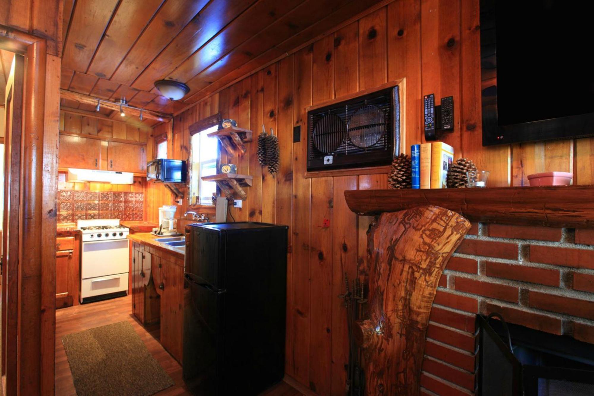 Sleepy Hollow Cabins And Hotel Crestline Bagian luar foto