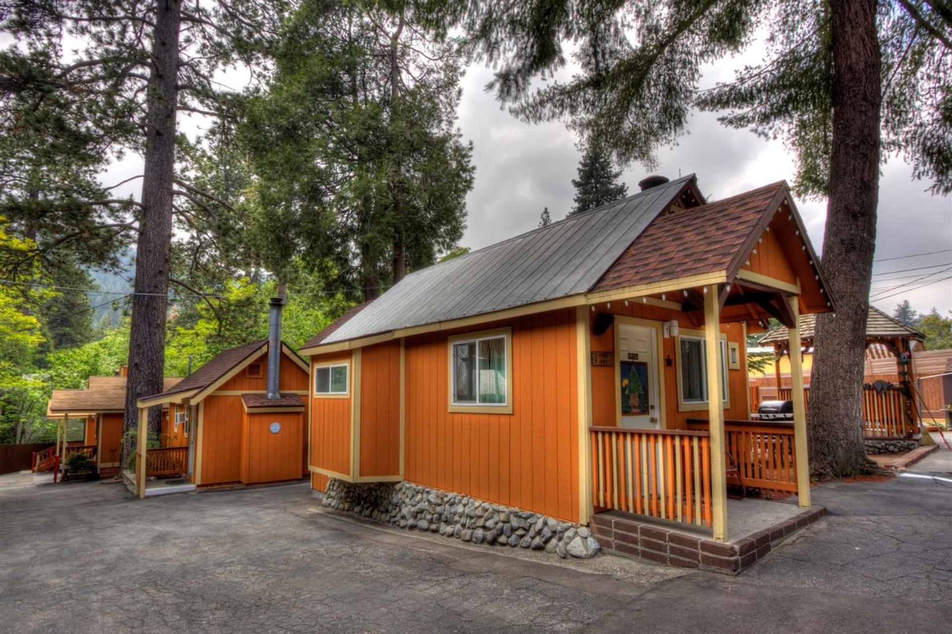 Sleepy Hollow Cabins And Hotel Crestline Bagian luar foto