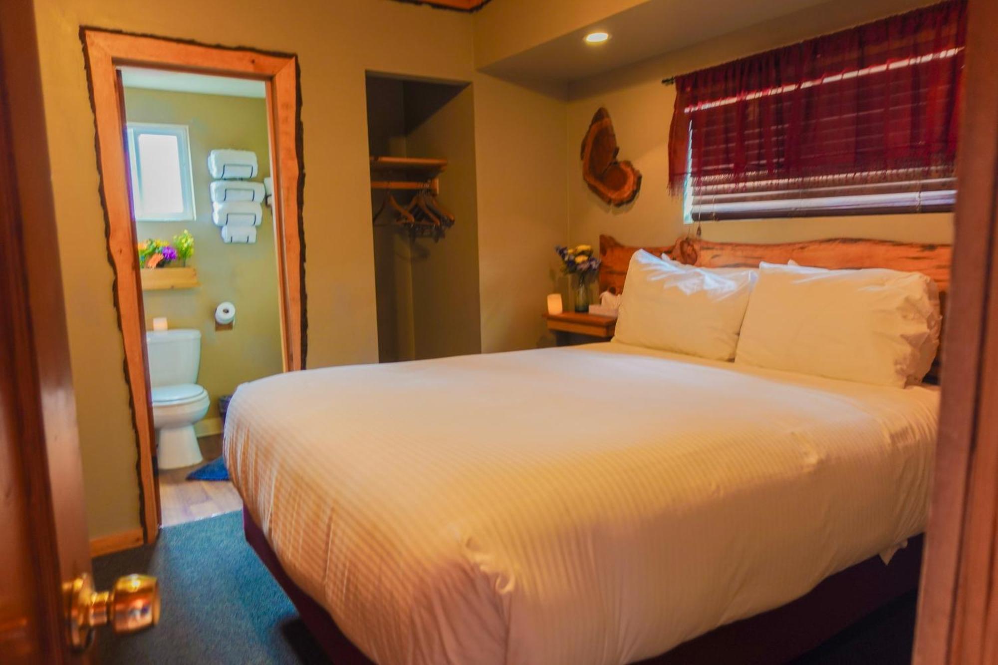 Sleepy Hollow Cabins And Hotel Crestline Bagian luar foto