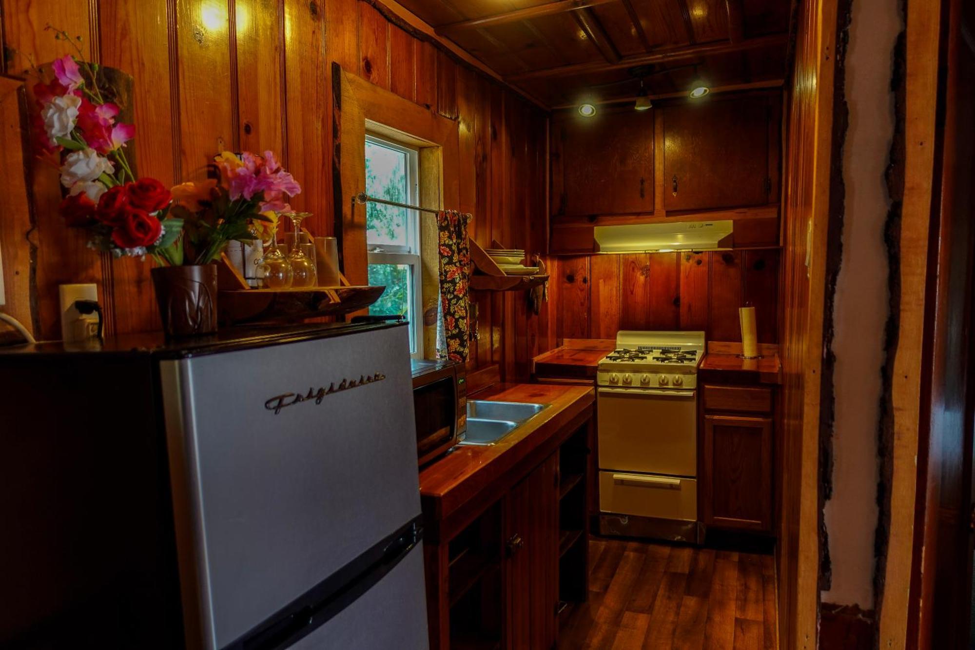 Sleepy Hollow Cabins And Hotel Crestline Bagian luar foto