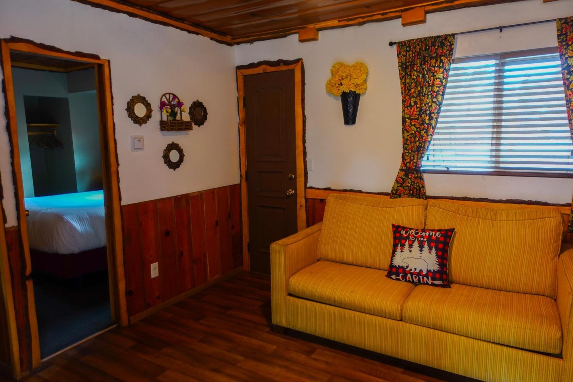 Sleepy Hollow Cabins And Hotel Crestline Bagian luar foto