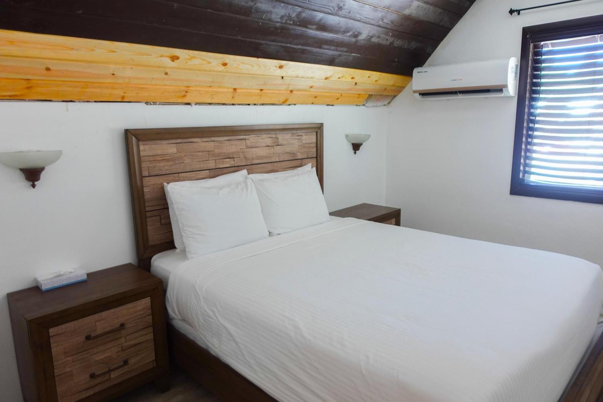 Sleepy Hollow Cabins And Hotel Crestline Bagian luar foto