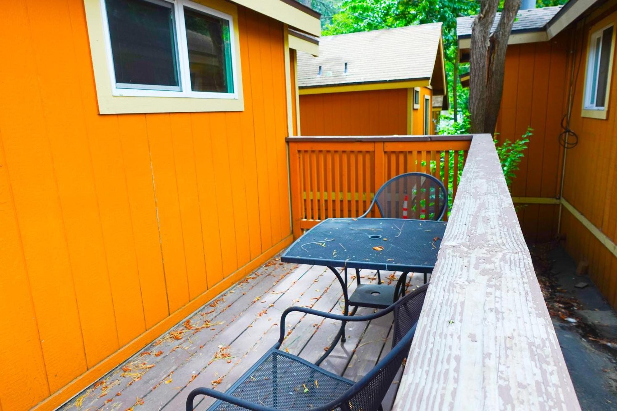 Sleepy Hollow Cabins And Hotel Crestline Bagian luar foto