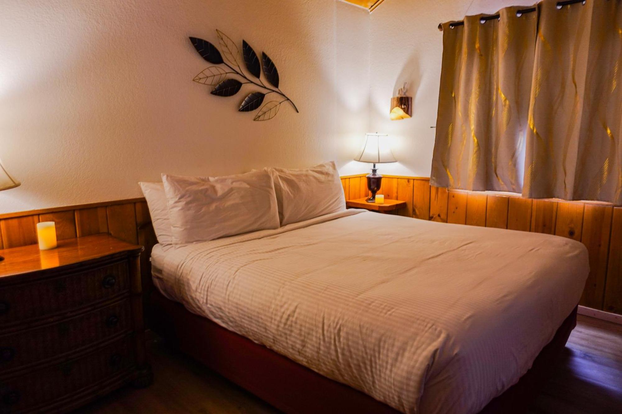Sleepy Hollow Cabins And Hotel Crestline Bagian luar foto
