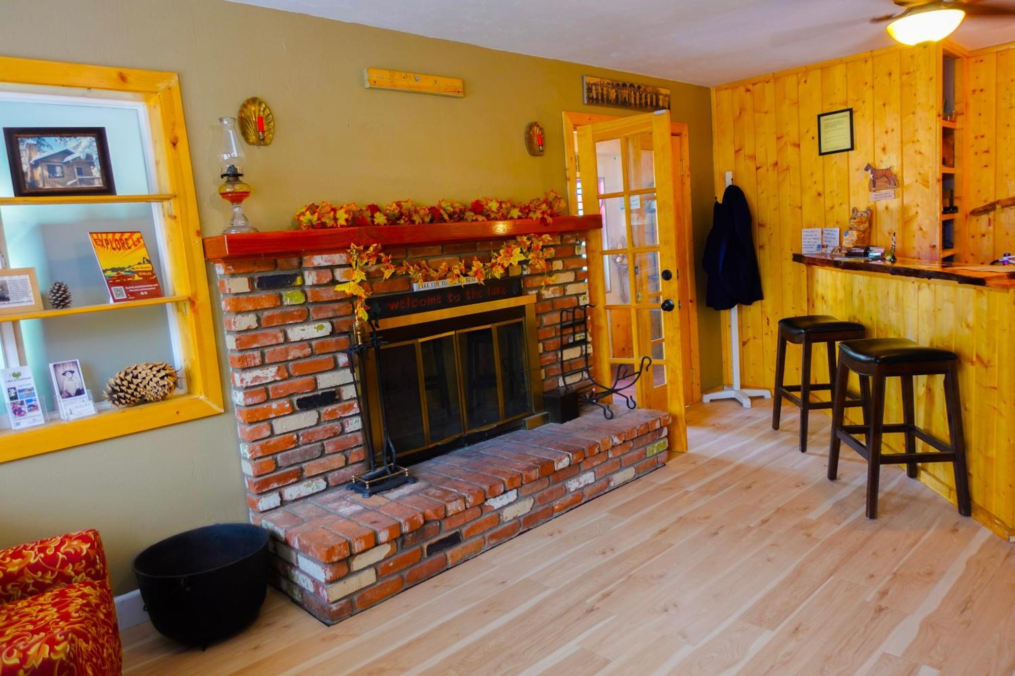 Sleepy Hollow Cabins And Hotel Crestline Bagian luar foto