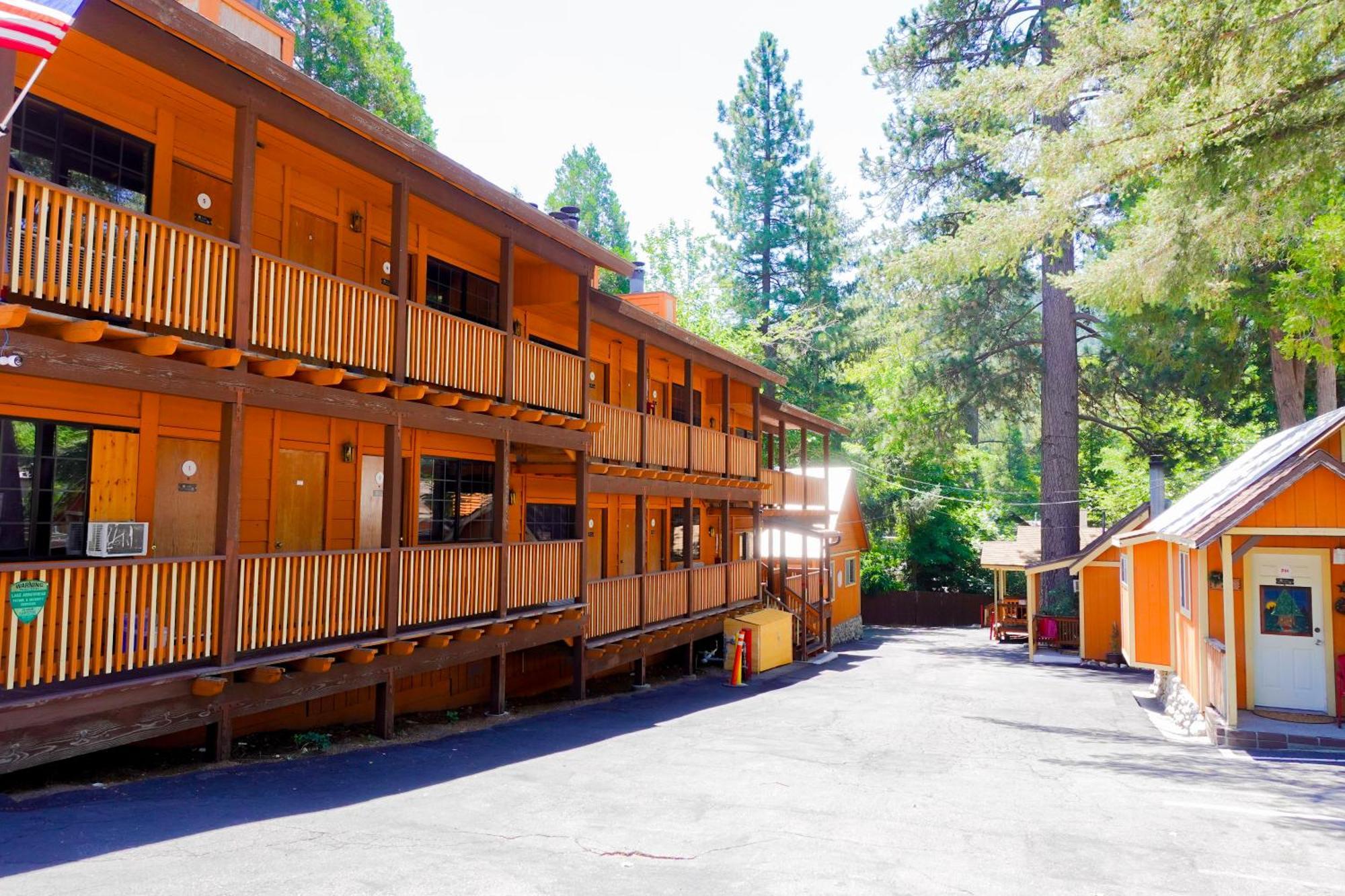 Sleepy Hollow Cabins And Hotel Crestline Bagian luar foto